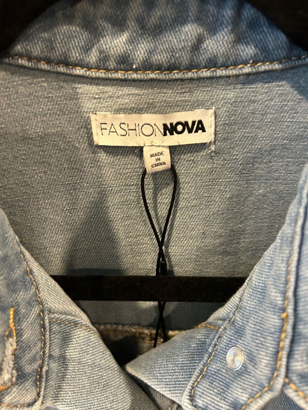 Fashion Nova Light Blue Denim Romper - Size Medium - NWT - Picture 6 of 7